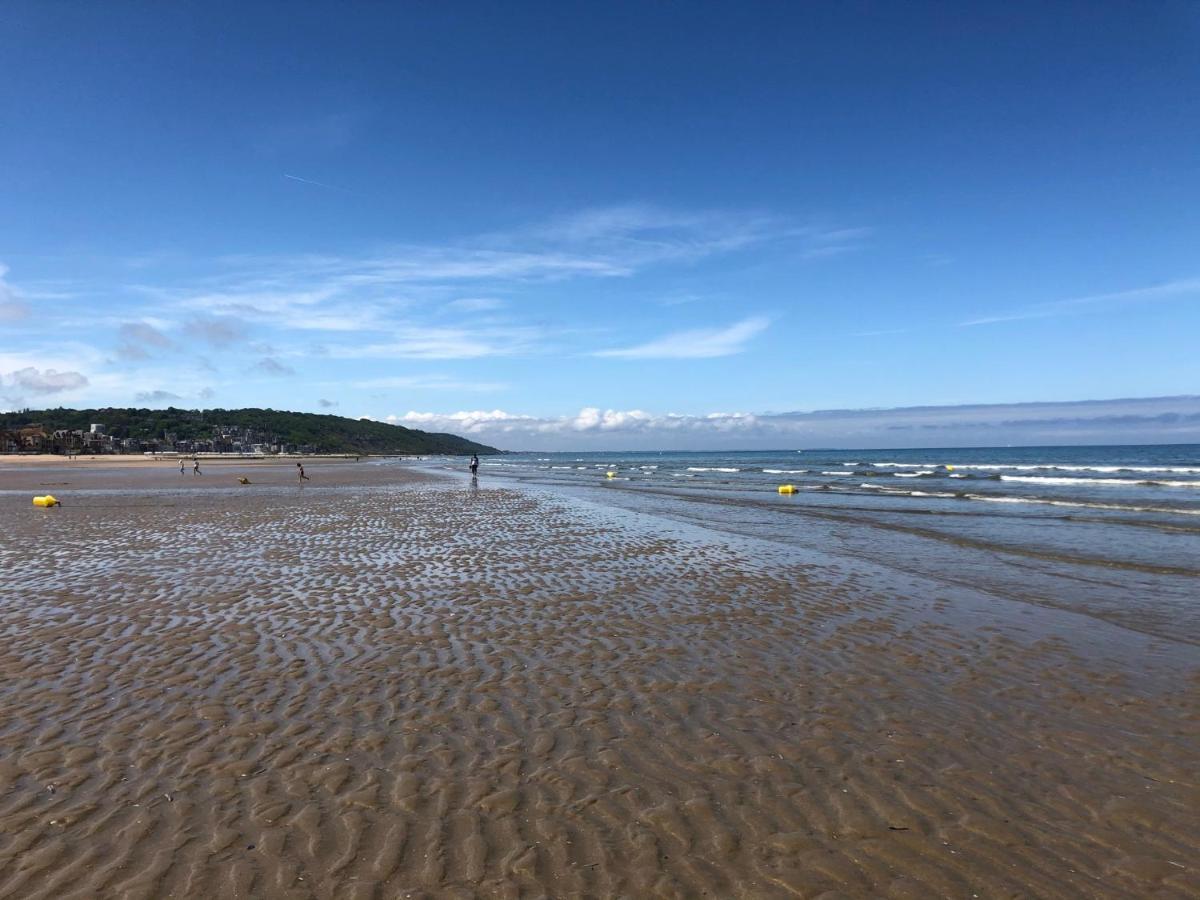 Soleil Levant Villers-sur-Mer Bagian luar foto